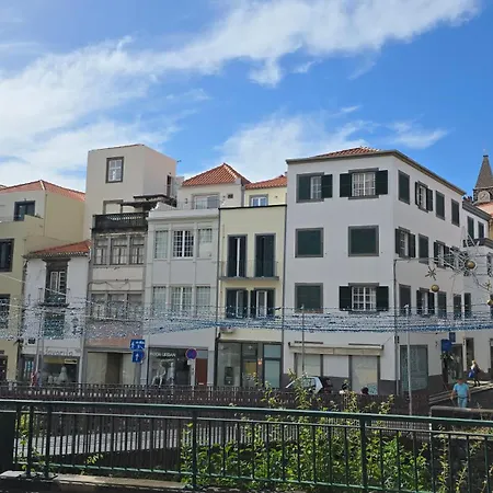Residencia Lord Freitas I By An Island * Funchal (Madeira)